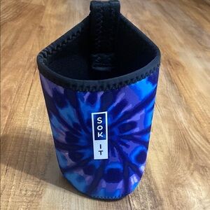 Sok it neoprene blue & purple tie dye water bottle cozie